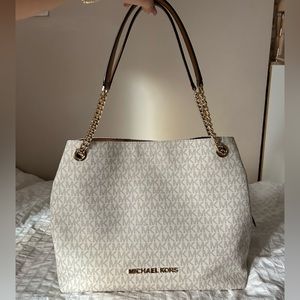 Michael Kors Teagan Large Logo Shoulder Bag